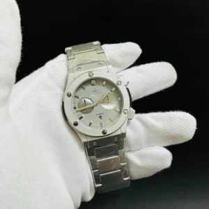 Elegence Silver Chronograph Quartz Watch – Dual Subdial with Date Display